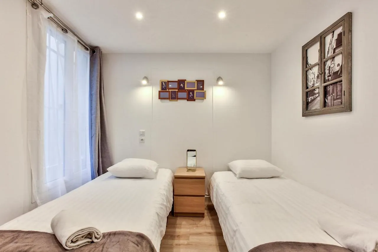 דירות פריז 14 Luxury Flat Eiffel Design 1 0*,