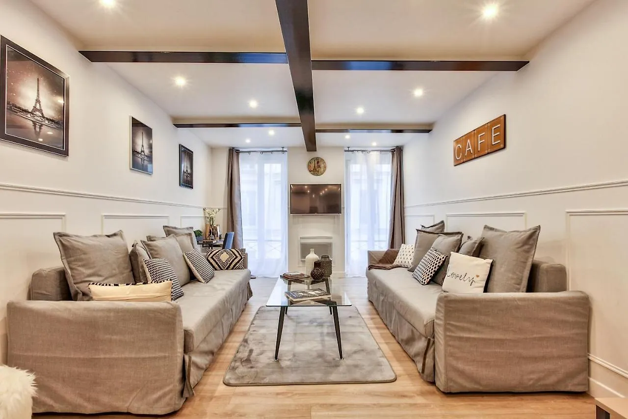 דירות פריז 14 Luxury Flat Eiffel Design 1